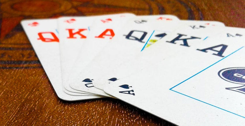 7 Epic Card Drinking Games