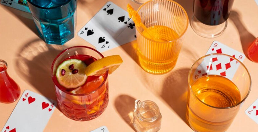 Casino Cocktails and Baccarat: The Perfect Drink Pairings for Your Game Night