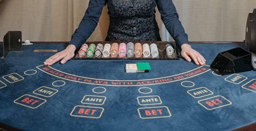 How Online Casino Games Turn Ordinary Gatherings Into Shared Challenges