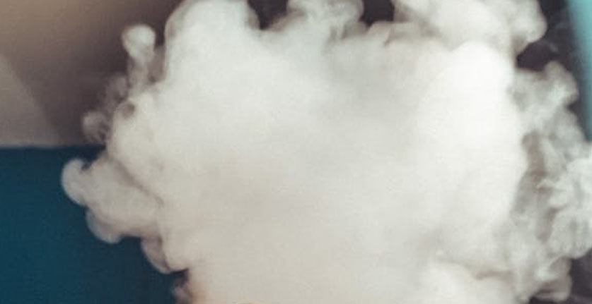 THC-Infused Drinks vs. Alcohol vs. Vapes: Which One's Better for Game Night?